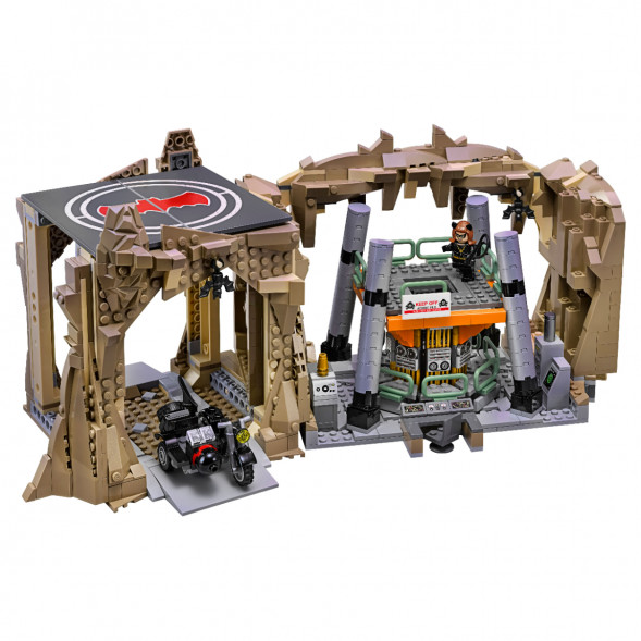 Конструктор LEGO Коллекционные наборы 76052 Логово Бэтмена в Екатеринбурге