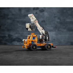 Конструктор LEGO Technic 42088 Ремонтный автокран