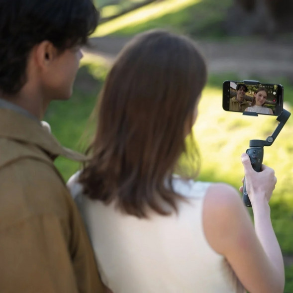 Электрический стабилизатор DJI Osmo Mobile 8 в Екатеринбурге