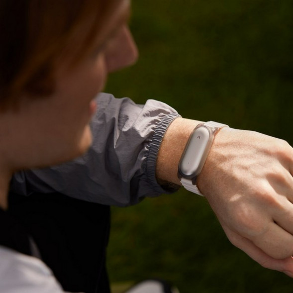 Диктофон Plaud NotePin с ChatGPT, Silver в Екатеринбурге