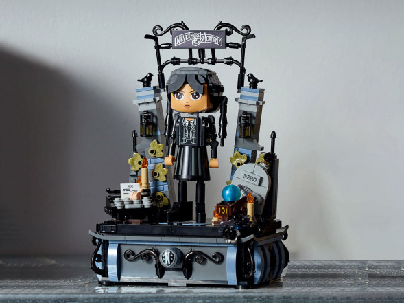 Констурктор LEGO Wednesday 76780 Фигурка Венсдей Аддамс в Екатеринбурге