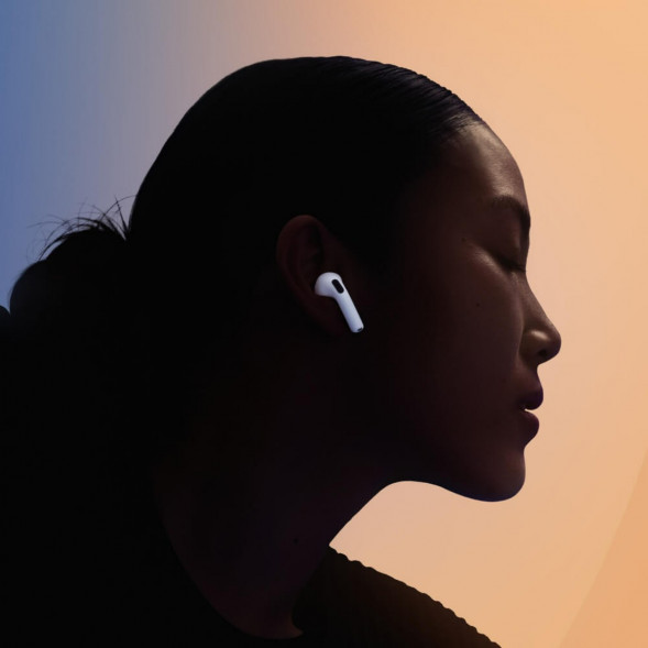Наушники Apple AirPods 4 (с шумоподавлением) в Екатеринбурге