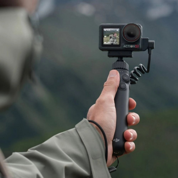 Многофункциональная зарядная ручка DJI Osmo Action в Екатеринбурге