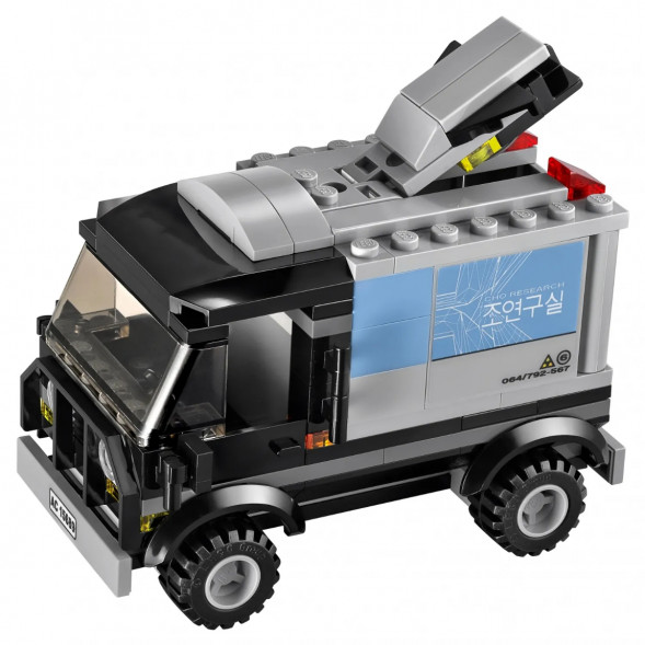 Конструктор LEGO Super Heroes 76032 Погоня на Квинджете Мстителей в Екатеринбурге