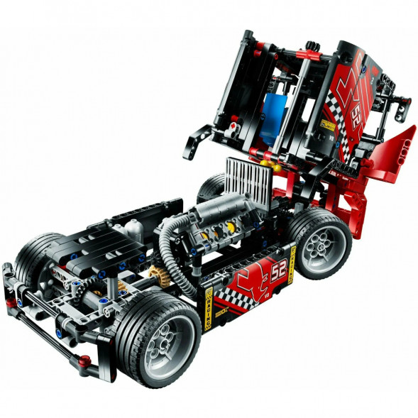 Конструктор LEGO Technic 42041 Гоночный грузовик в Екатеринбурге