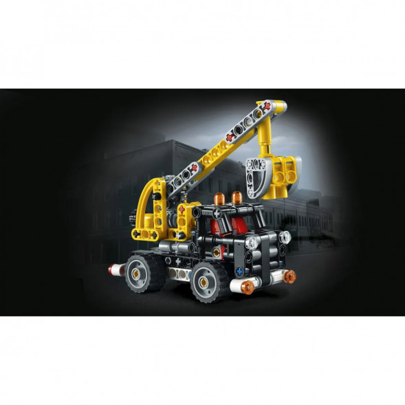 Конструктор LEGO Technic 42031 Ремонтный автокран в Екатеринбурге
