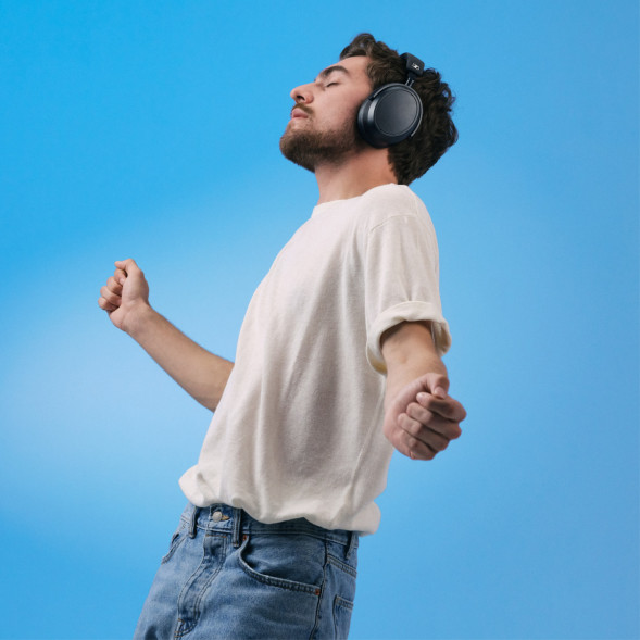 Беспроводные наушники Sennheiser Momentum 4 Wireless, Black в Екатеринбурге